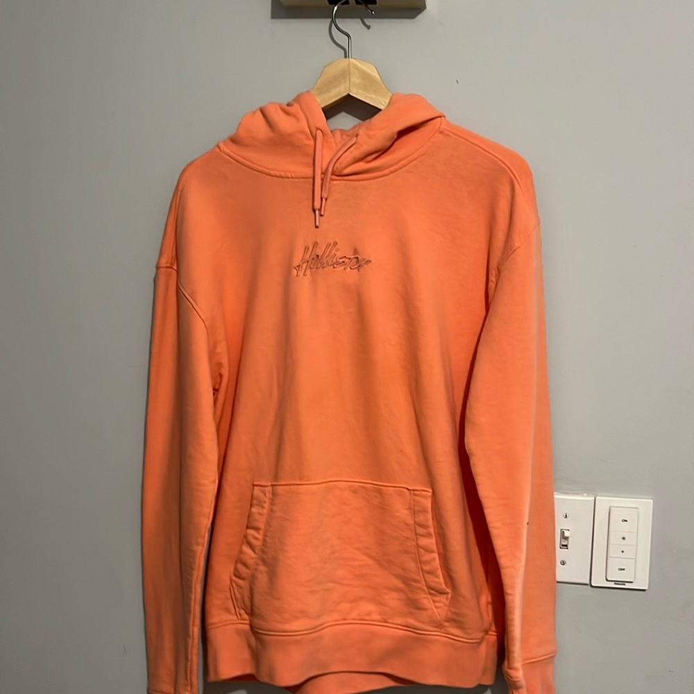 Hollister Men’s Medium Hoodie (Peach)